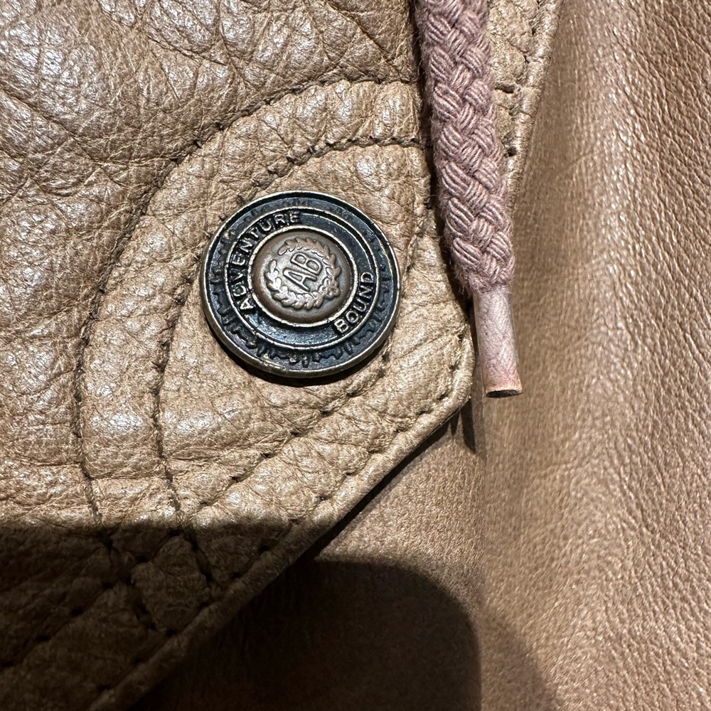 Adventure Bound Vintage 80s Leather Bomber - Picture 5 of 8